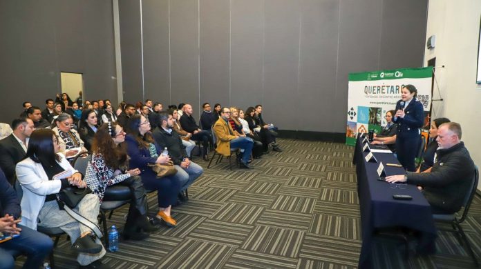 SECTUR trabajo constante