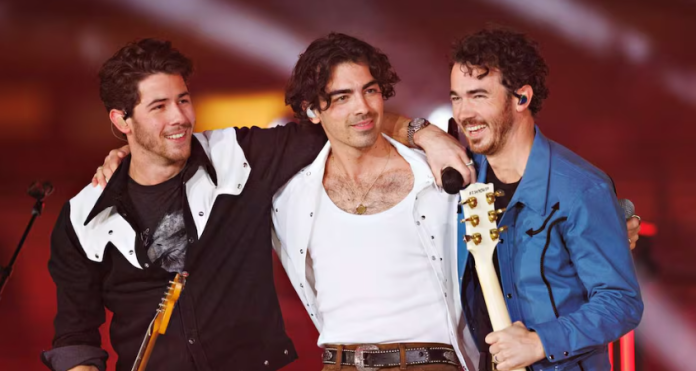 Todos los anuncios Jonas Brothers en JONASCON 2025