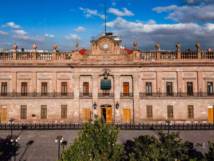 Aparición de un fantasma o mujer desnuda en el Palacio de SLP