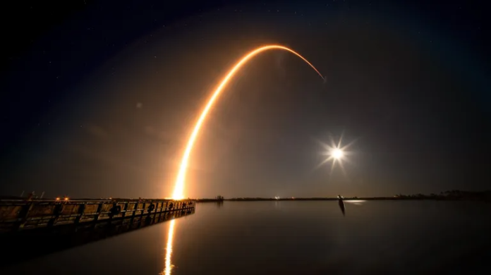 Avistamiento del cohete Falcon 9 de SpaceX sorprende a todos