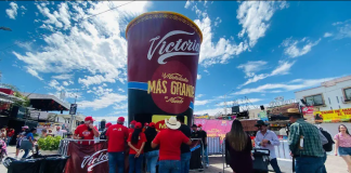 Victoria rompe el récord guinness con la michelada más grande