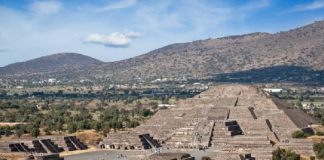 Ya se puede subir a la Pirámide de la Luna en Teotihuacán
