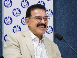 Carlos Lomelí
