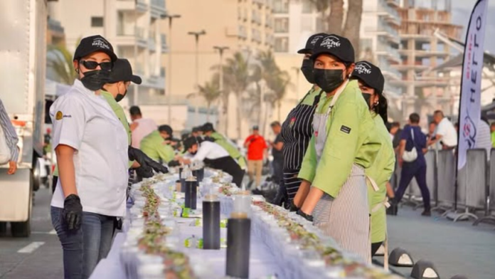 Récord Guinness con el sashimi más largo