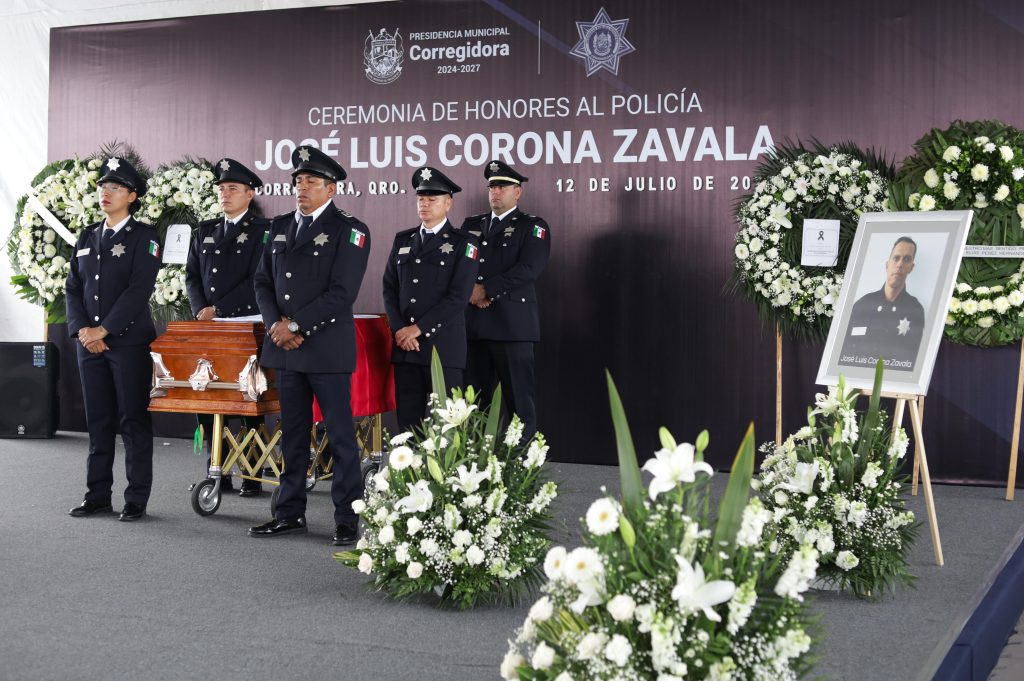 Ceremonia de Honores al policía de Corregidora que cayó en cumplimiento de su deber