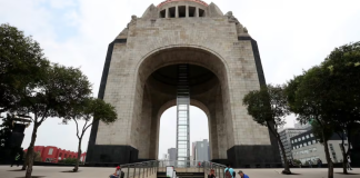 Monumento a la Revolución
