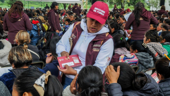 mujeres con bienestar pago 2025