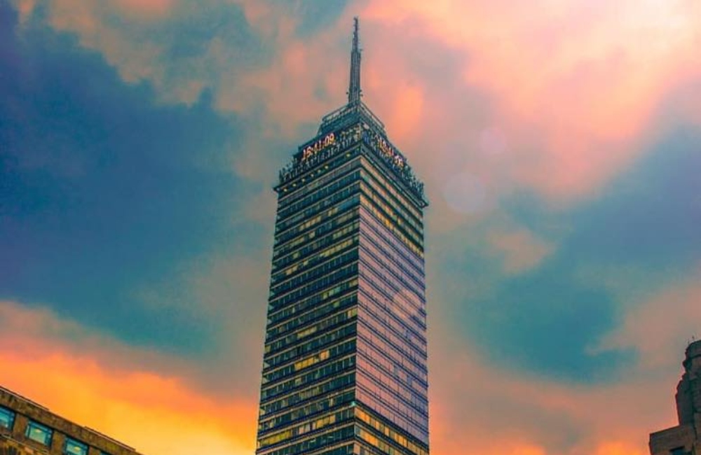 Torre Latinoamericana, la experiencia de acariciar el cielo