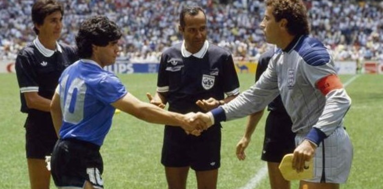 El buzo de peter shilton y la mano de dios