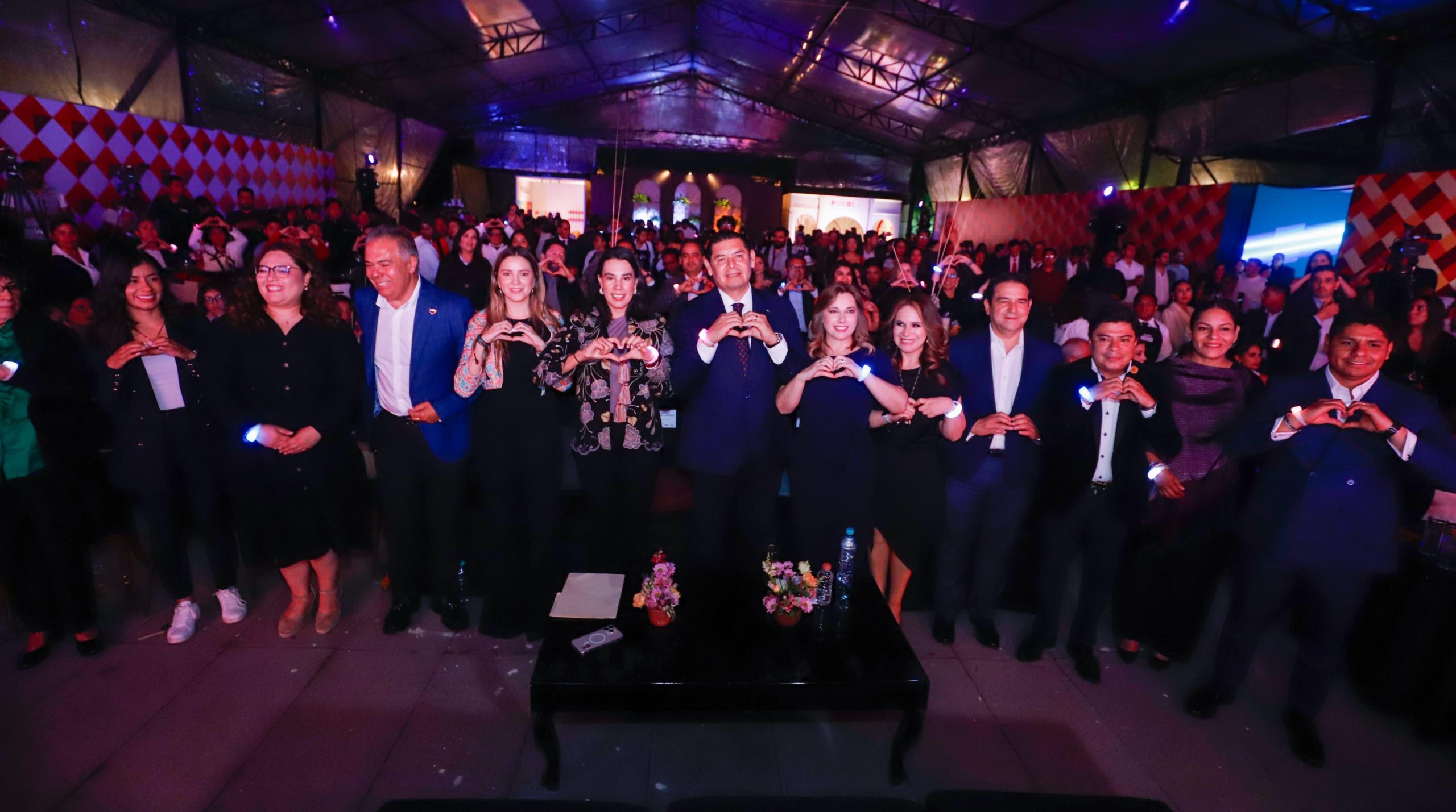 Gobernador en nueva marca Puebla