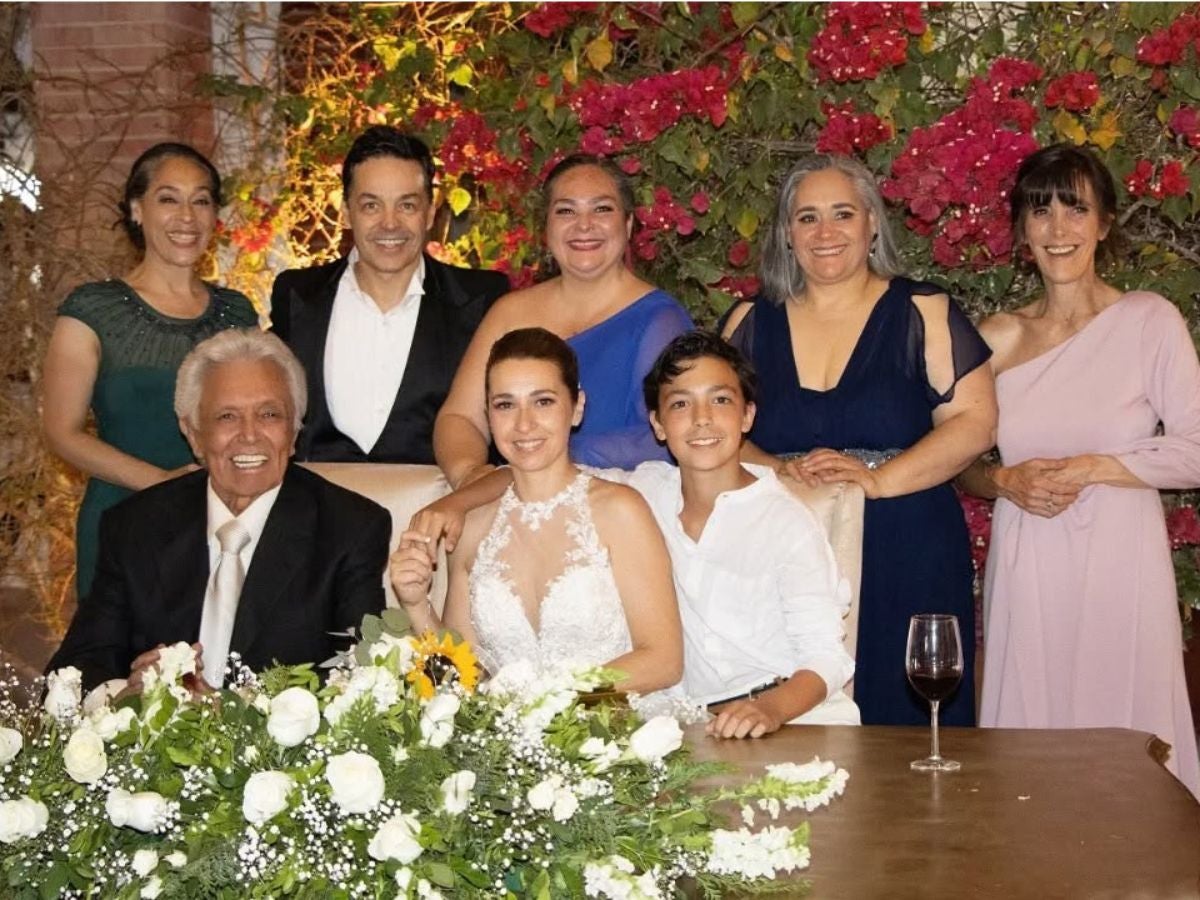 Alberto Vázquez con sus hijos, mostrando su faceta paternal.