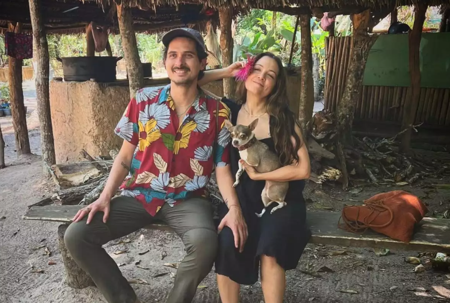 Natalia Lafourcade y Juan Pablo López Fonseca