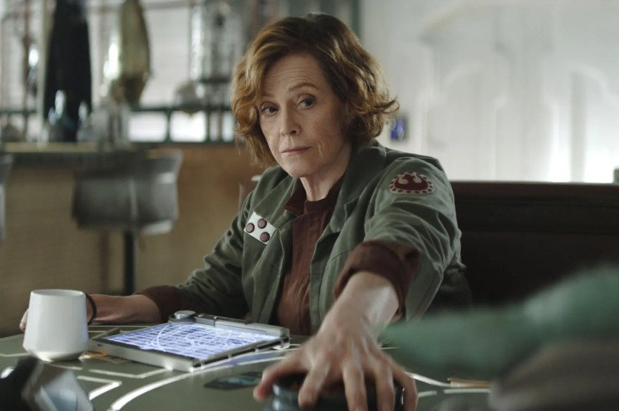Sigourney Weaver como Ward