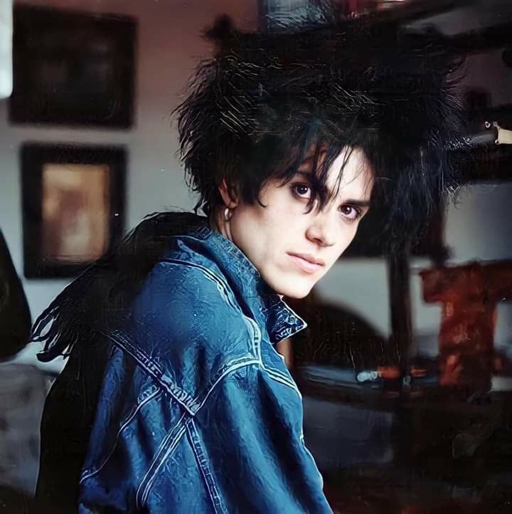 Así lucía Saúl Hernández en los 80's