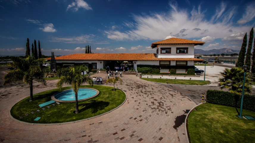 Finca Sala Vivé by Freixenet