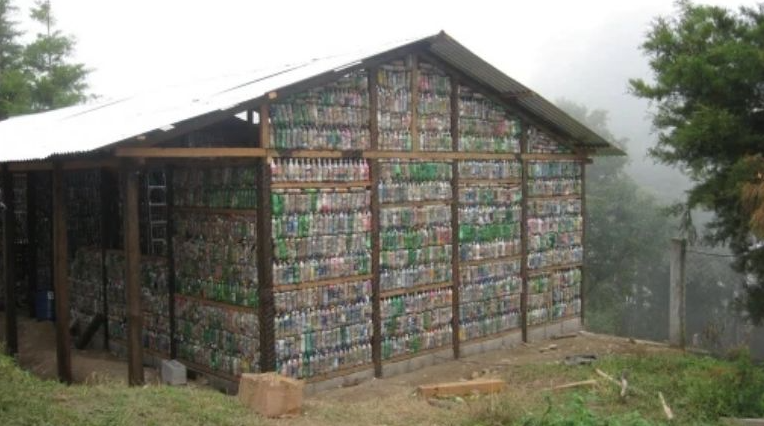 Casa de ecoladrillos