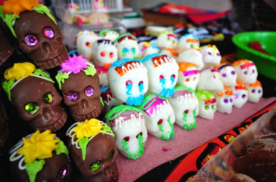 Calaveritas de azúcar y de chocolate