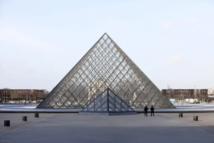 Museo del Louvre