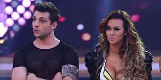 Nicola Porcella y Angie Arizaga en una imagen de su relación pasada, que fue tema de controversia.