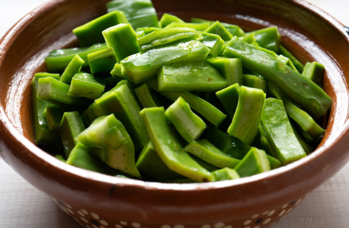 guisar nopales