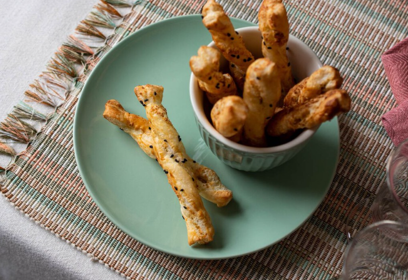 Palitos de Hojaldre y Pesto