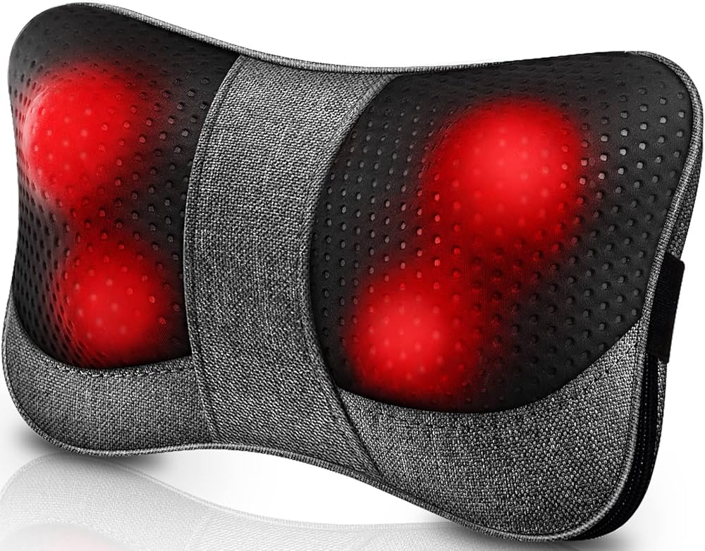 Un masajeador cervical y de espalda para hombre, ofreciendo relajación como regalo de Navidad.