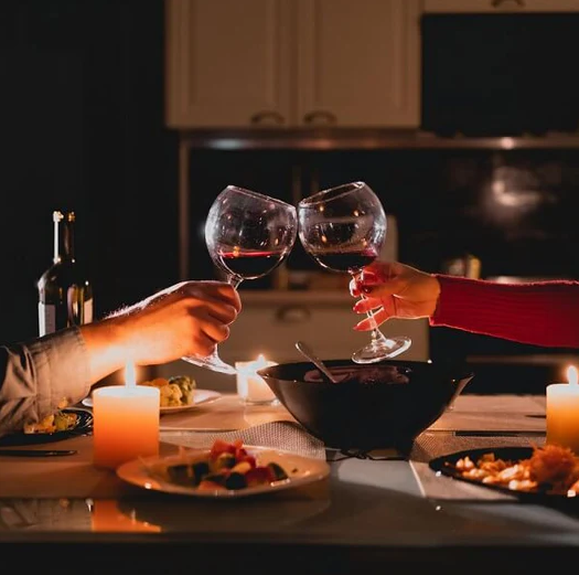 La Estrategia del Romance Inteligente: Más Allá de la Comida