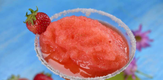 Receta de margarita de fresa frappé para un cóctel perfecto
