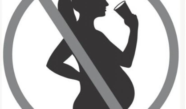 Símbolo de precaución con mujer embarazada, indicando las contraindicaciones del té de abango.