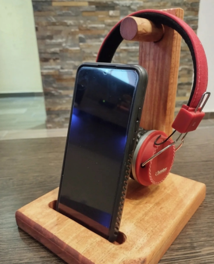 Soporte de Madera para Celular y Audífonos
