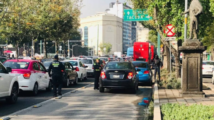 Multa por invadir carril confinado del Metrobús en CDMX: costos