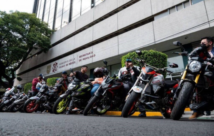 Reglamento de tránsito CDMX motos: multas y normas