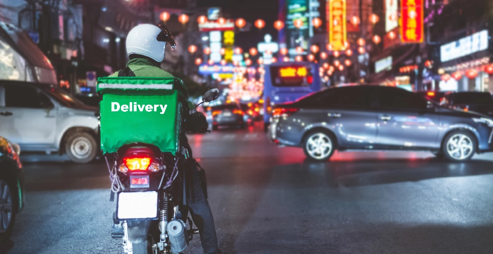 La carrera contra el tiempo: El auge del delivery de dispositivos electrónicos de nicho en la Ciudad de México
