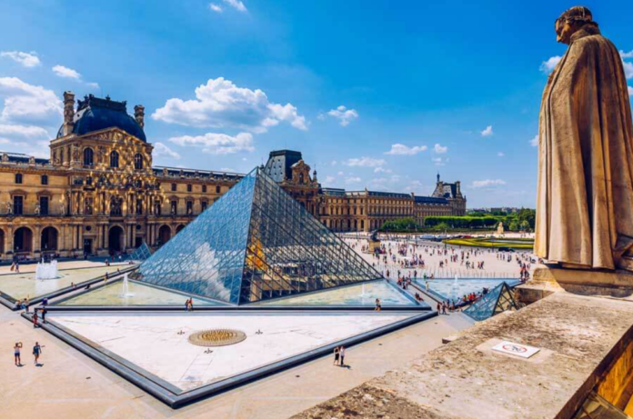 Cómo entrar al Louvre sin hacer tanta fila para conquistar el museo