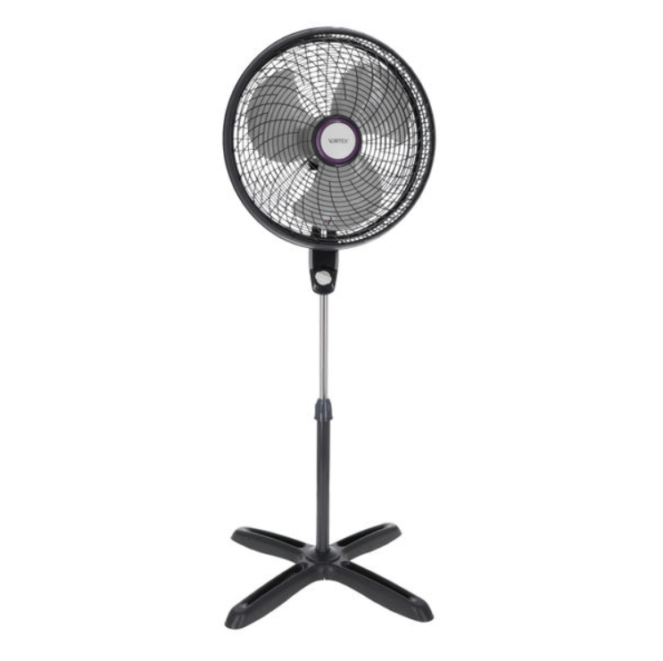 El Ventilador de Pedestal: Potencia Directa y Concentrada