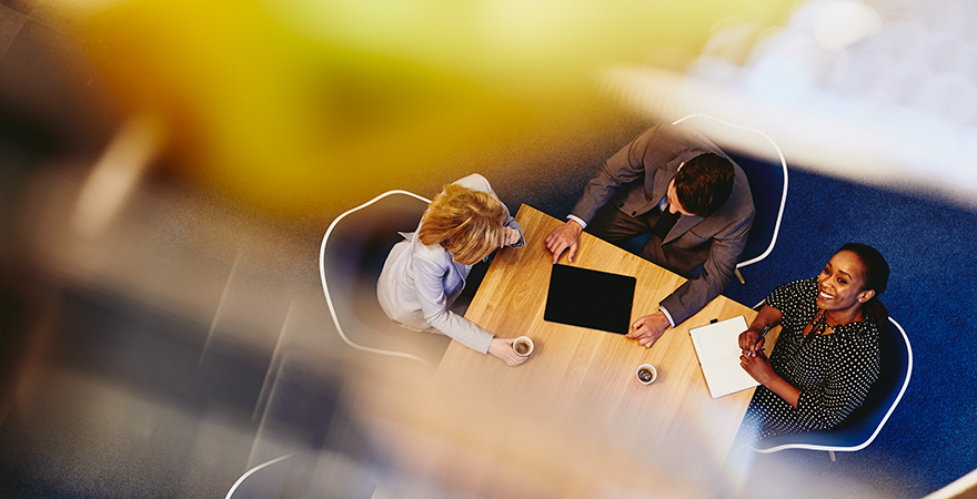 La importancia de la visión experta en la toma de decisiones financieras