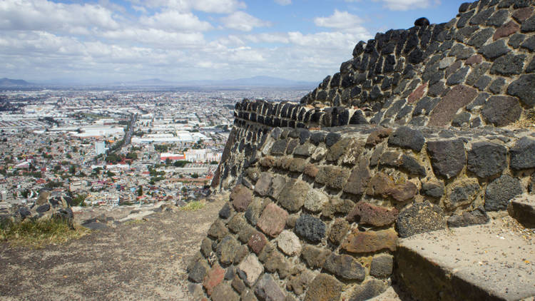 Mirador del Parque Nacional Cerro de la Estrella con vista a la ciudad, un lugar para recibir la primavera.