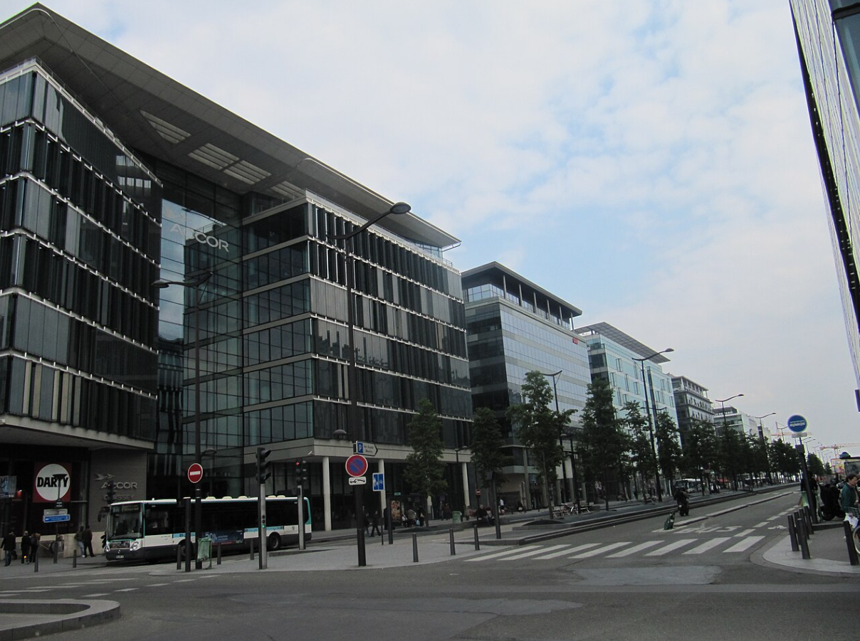 De Yermo Industrial a Ecodistrito del Siglo XXI: La Historia de Paris Rive Gauche