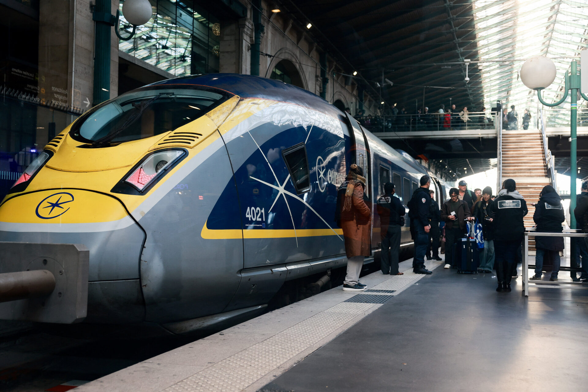 Tren Londres París: Guía Eurostar 2026 (Precios y Horarios)