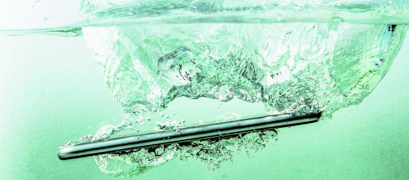 Descifrando los Símbolos: El Celular, el Agua y la Impotencia