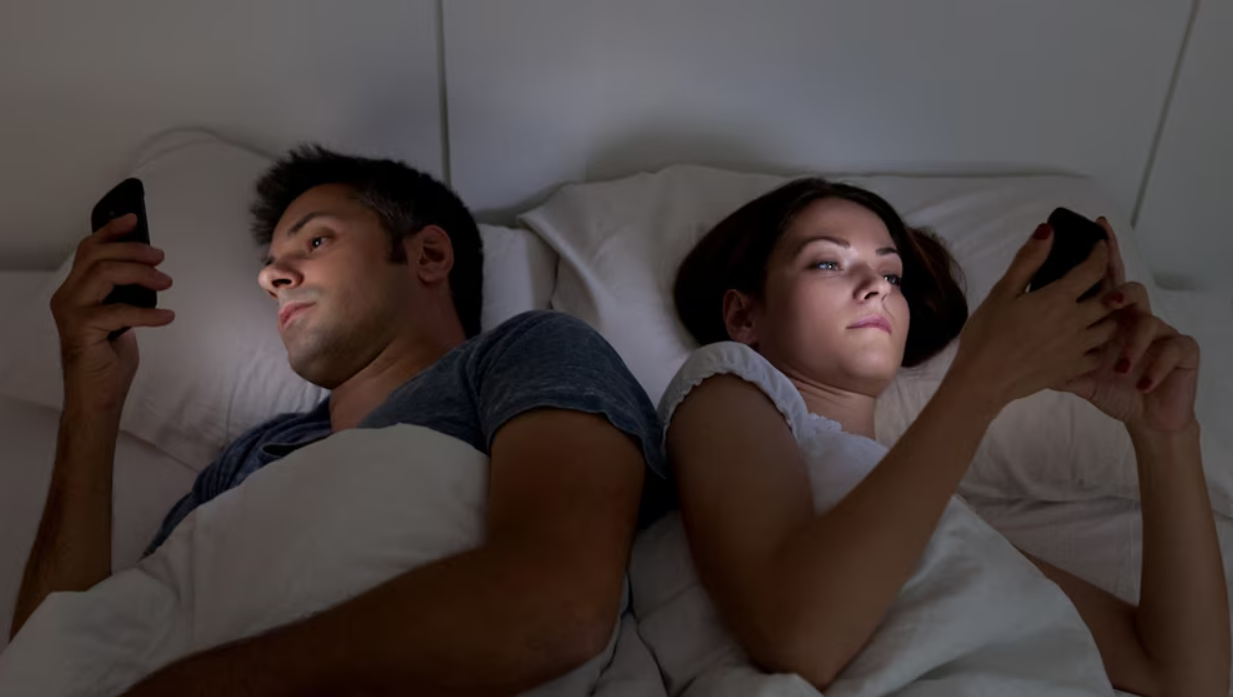 El Segundo Enemigo: La Hiperestimulación Cognitiva y Emocional