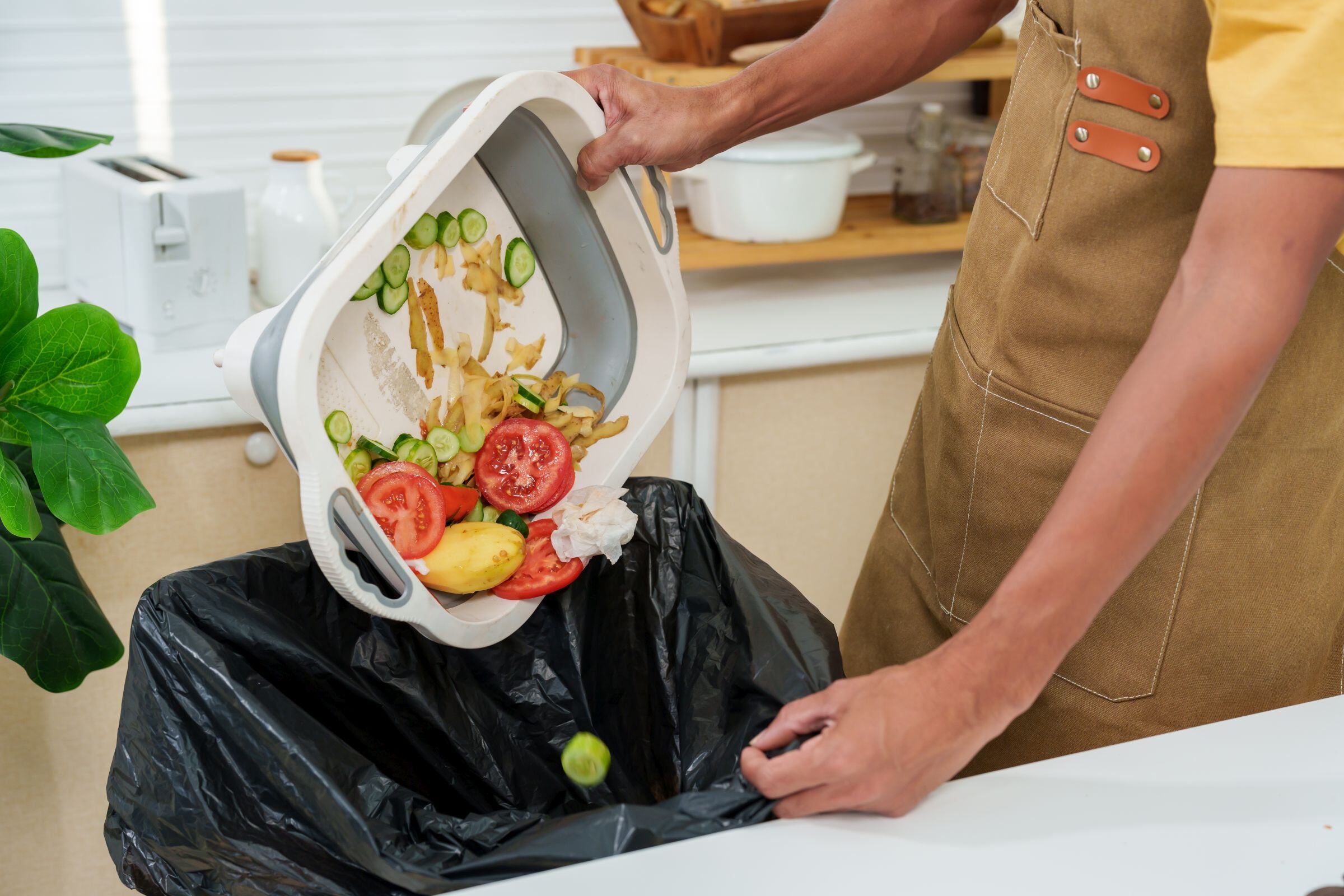 El secreto para que el bote de basura de la cocina nunca huela mal