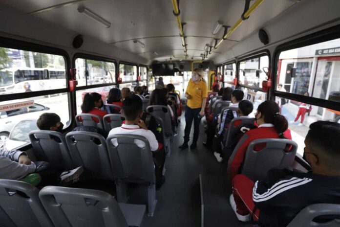 Más de mil estudiantes