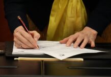 Plan B Electoral 2026: 7 Cambios que afectan directamente tu Voto y tus impuestos 7 Cambios que afectan directamente tu Voto y tus impuestos