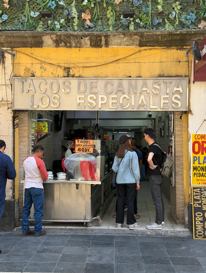 Los Especiales: el coloso del centro histórico