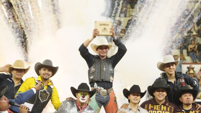 El jinete queretano Cristian Cruz Sánchez