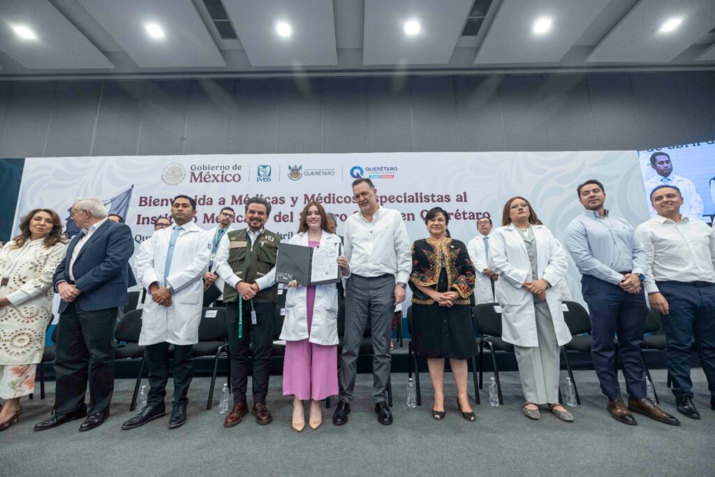 Querétaro da la bienvenida a 205 médicos del IMSS