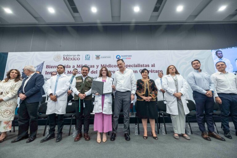 Querétaro da la bienvenida a 205 médicos del IMSS