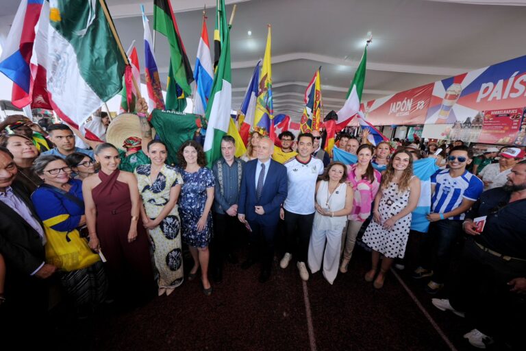Inicia el Festival de Comunidades Extranjeras