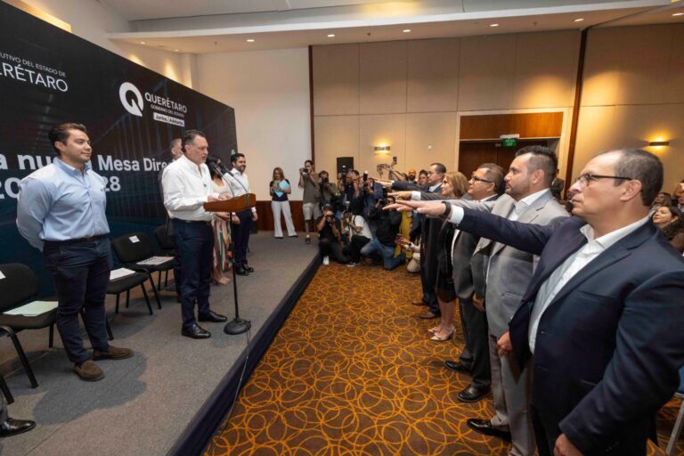 Kuri toma protesta a Mesa Directiva de la Asociación Mexicana de Data Centers